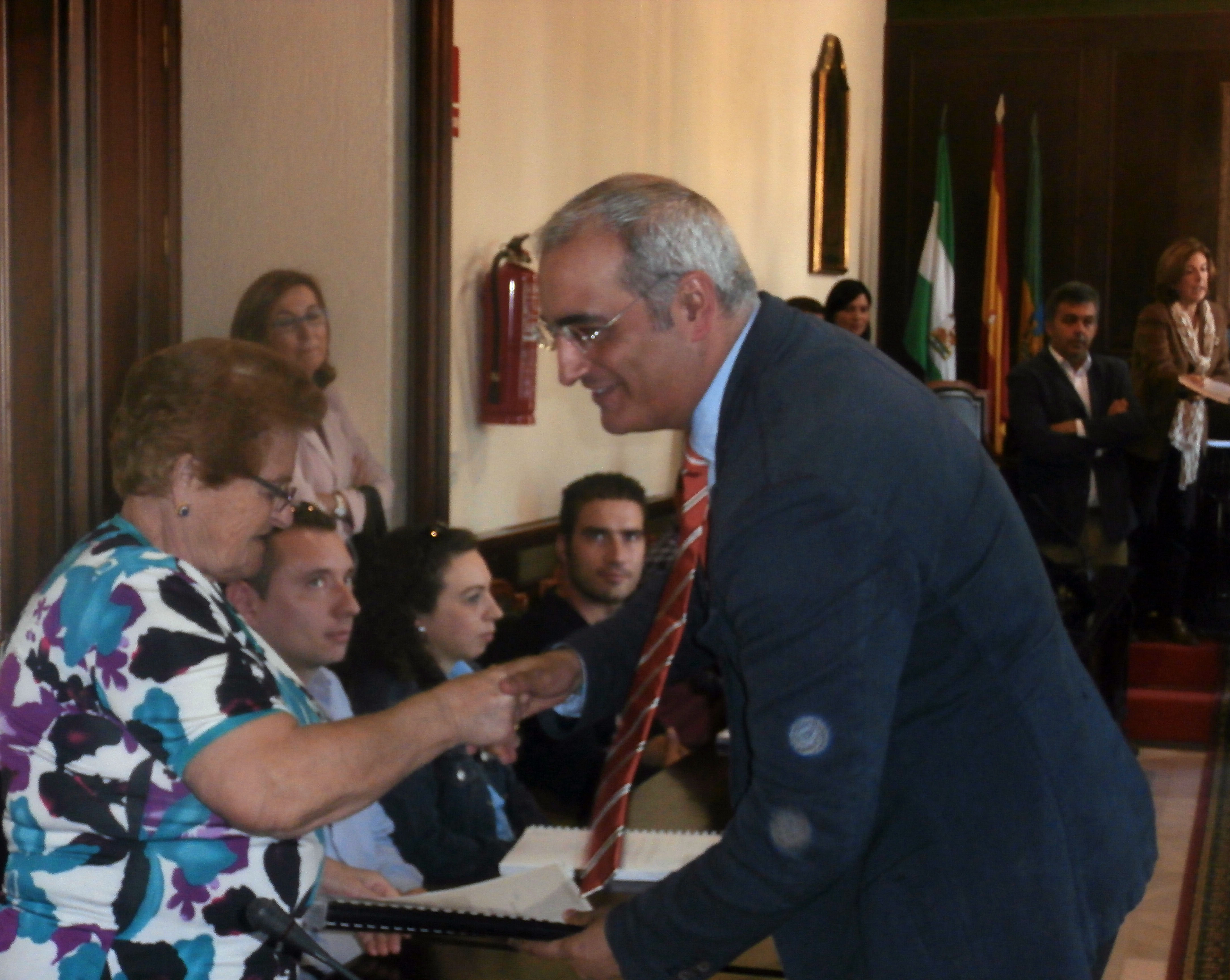 El Salón de Plenos portuense acoge la entrega de los proyectos subvencionados por el programa Rehabilitación Autonómica 2009